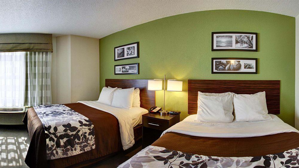 Sleep Inn & Suites Columbus Bagian luar foto